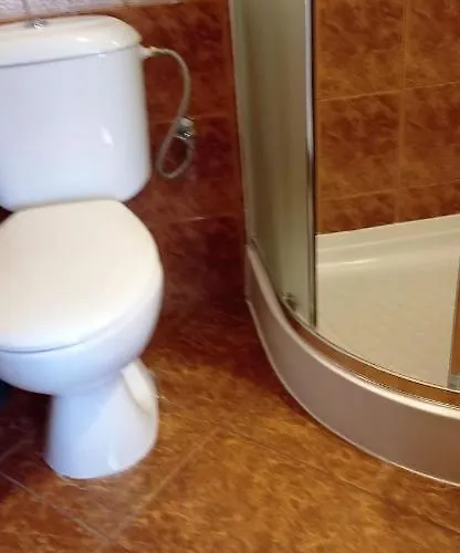 Korwin Alloggio in famiglia Rewal